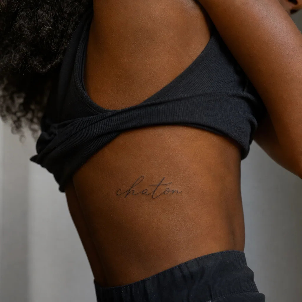Lettrage chaton cursive